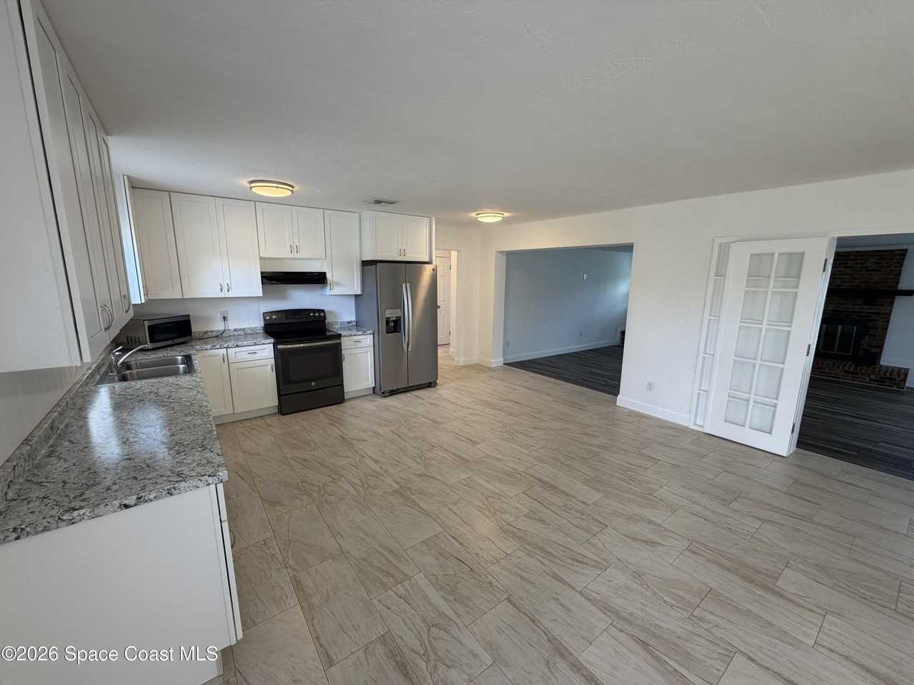510 Orange Ave - Photo 3 of 14