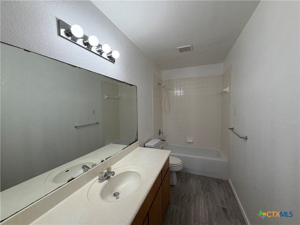 1722 Aztec Trce #B - Photo 4 of 10