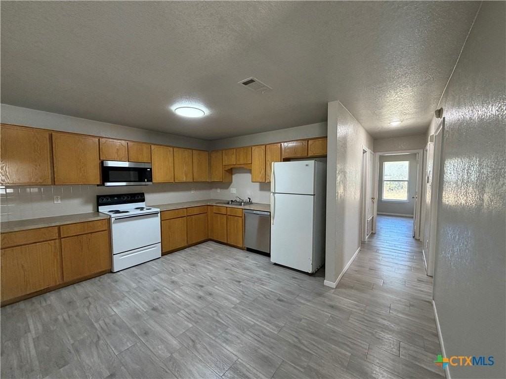 1722 Aztec Trce #B - Photo 7 of 10