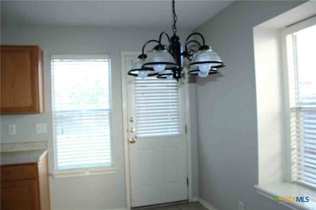 236 Goliad Dr - Photo 6 of 16