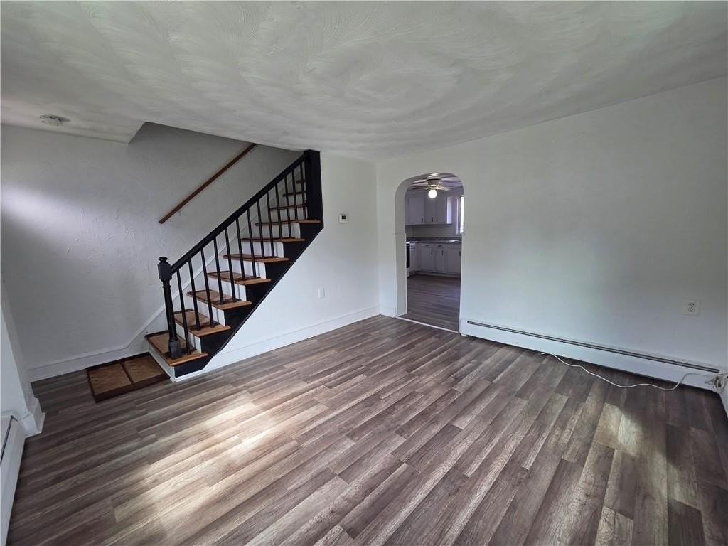 226 Providence St - Photo 7 of 16