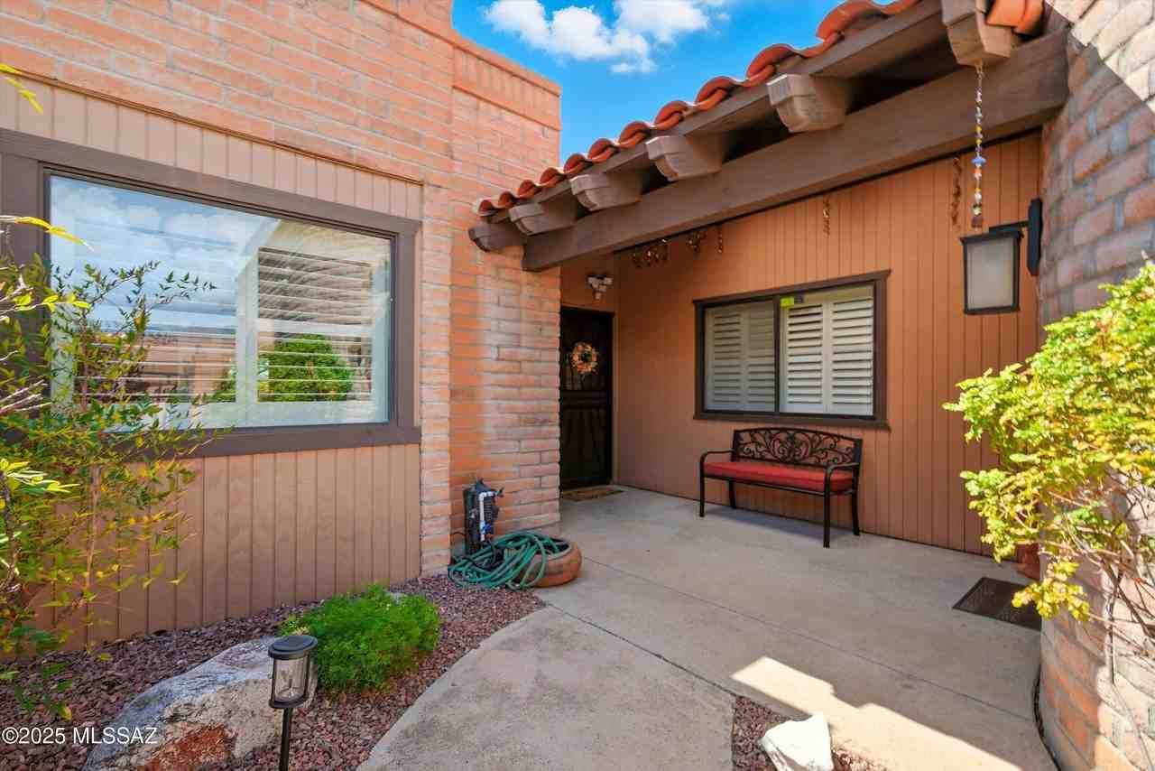 5227 N Via Agrifoglio - Photo 2 of 30