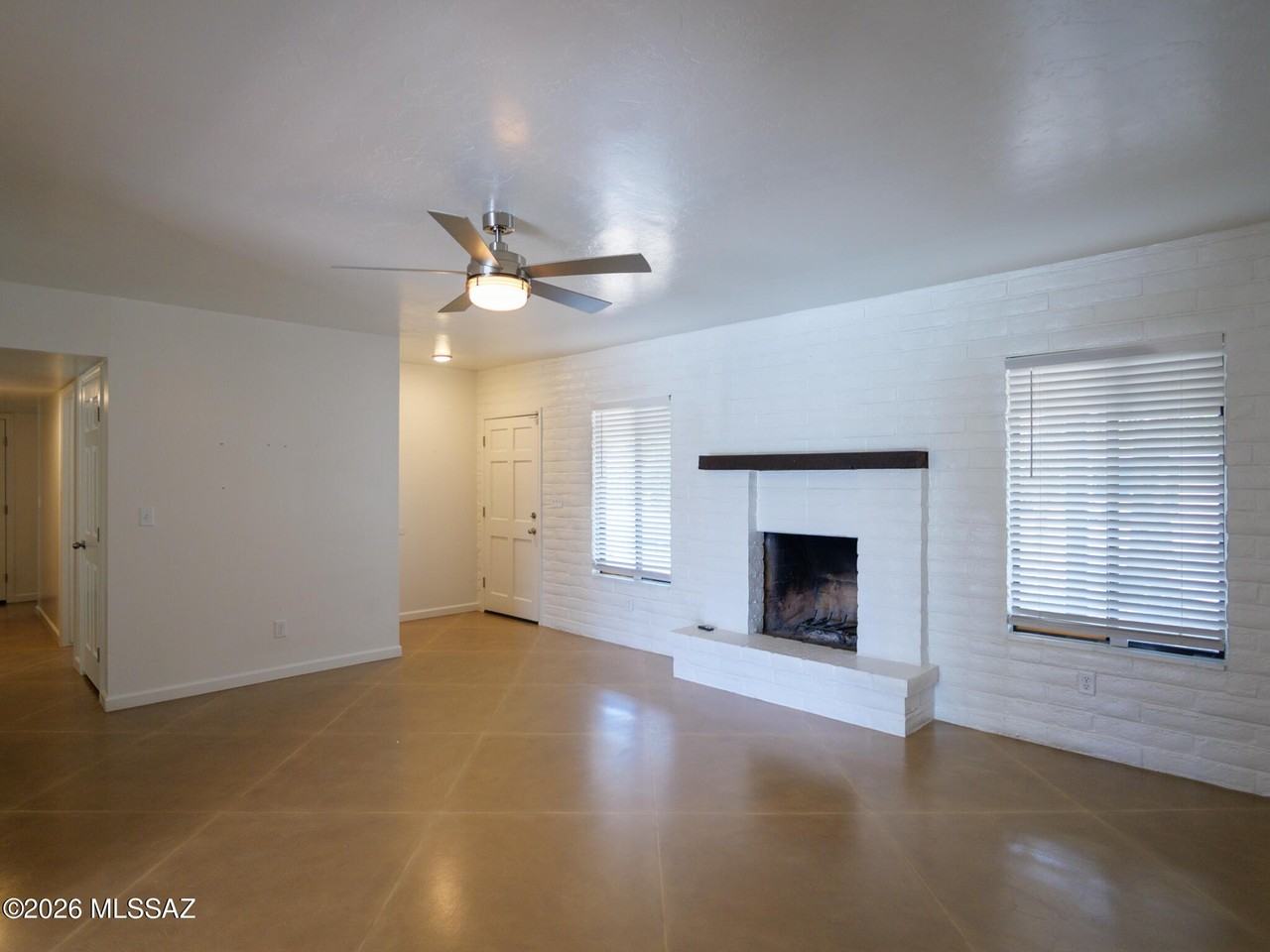 7420 E 39th St - Photo 3 of 24