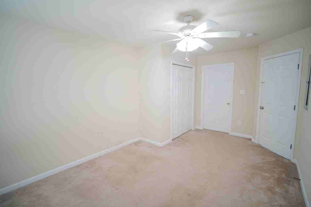 859 W Brevard St #1 - Photo 5 of 32
