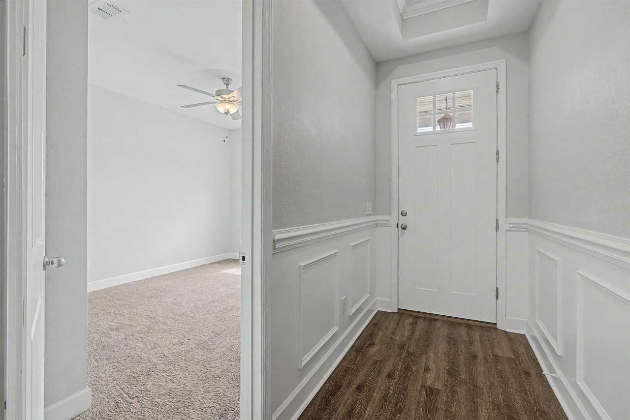4482 River Breeze Ln - Photo 7 of 49