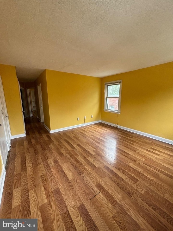 3204 28th St Se #4 - Photo 2 of 15