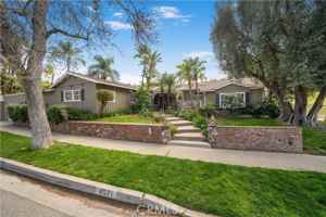 featured image of 4571 Canoga Dr