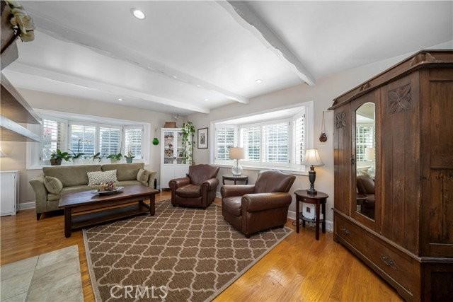 4571 Canoga Dr - Photo 4 of 8