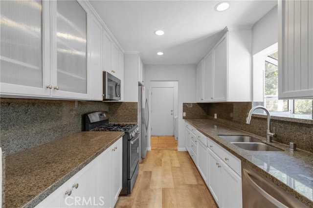 19000 Strathern St - Photo 4 of 8