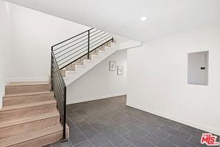 14403 Tiara St #5 - Photo 6 of 8