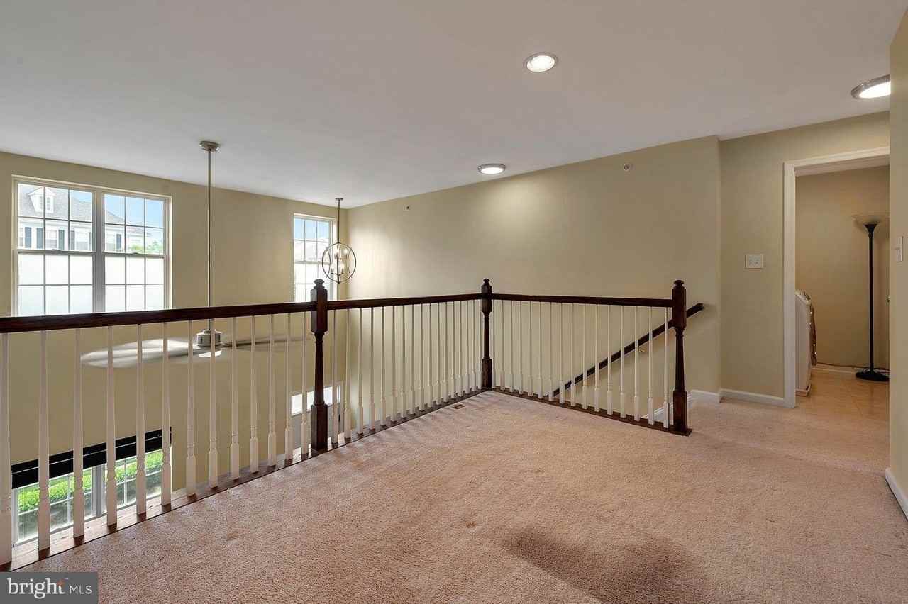 1092 Worth Ln - Photo 7 of 17