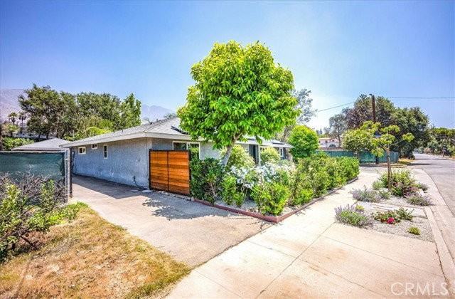385 E Mendocino St - Photo 2 of 8