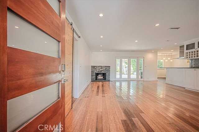385 E Mendocino St - Photo 4 of 8