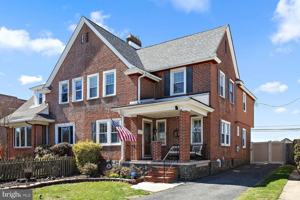 featured image of 29 S Sycamore St