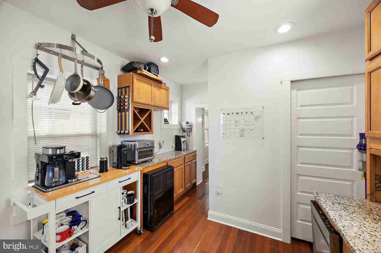 29 S Sycamore St - Photo 7 of 17