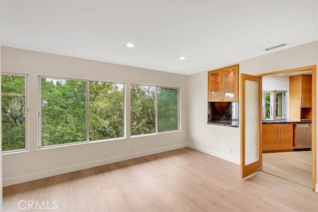 859 Saint Katherine Dr - Photo 4 of 8