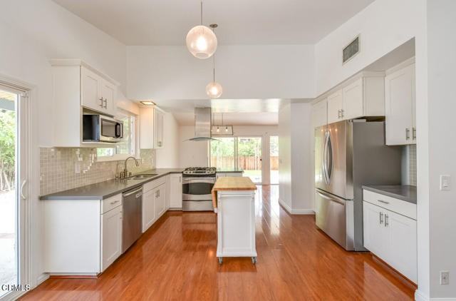 1340 Doremus Rd - Photo 6 of 8