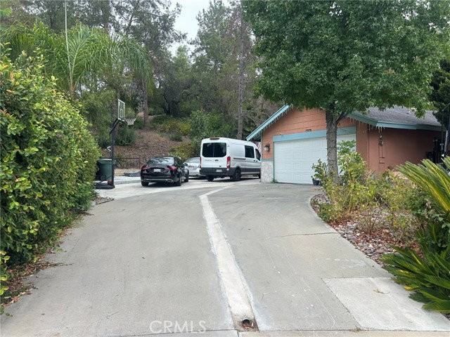 2000 S Brentwood Dr - Photo 2 of 2