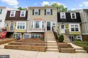 featured image of 1467 Chatham Ct