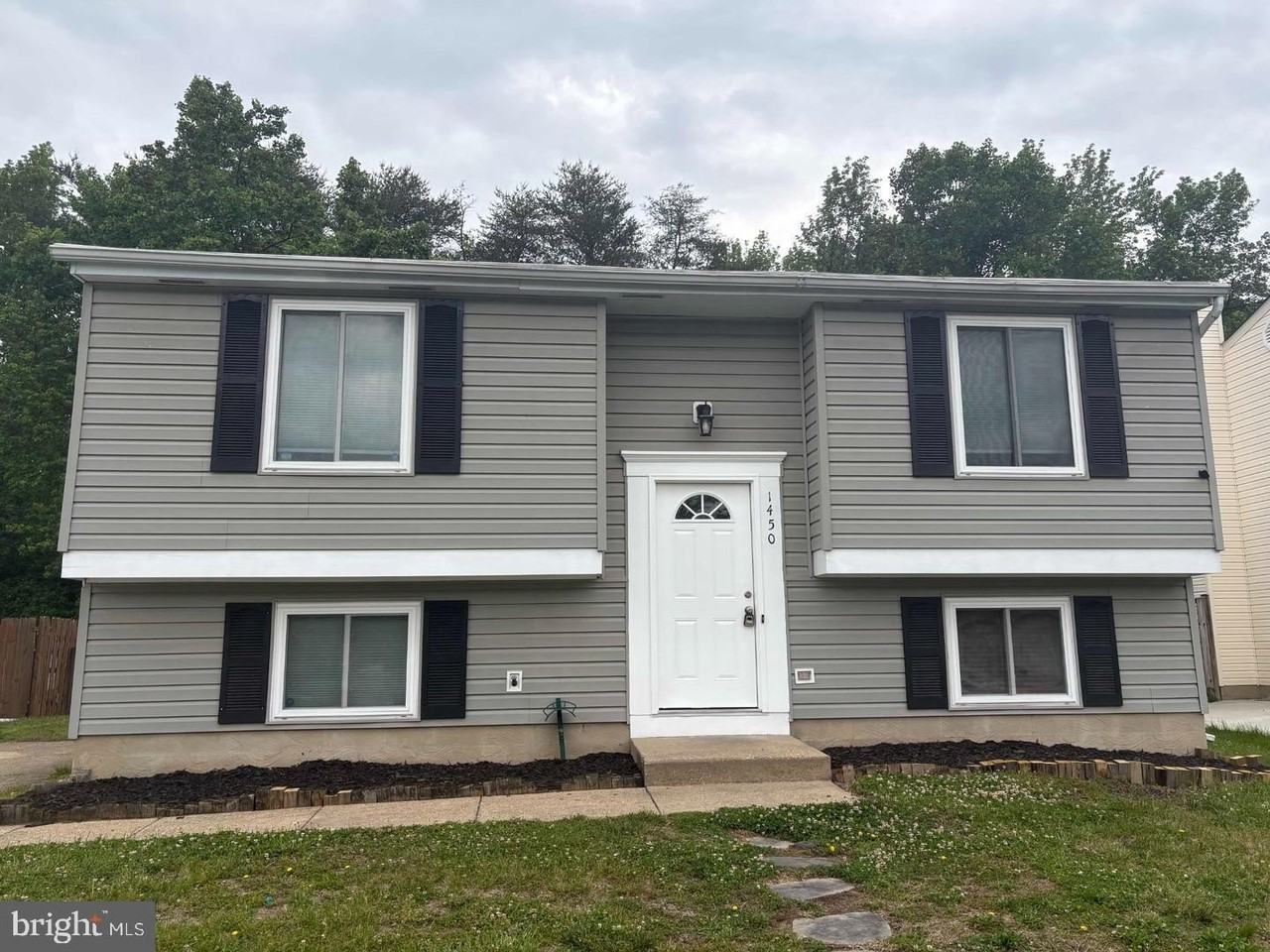 1450 Gesna Dr - Photo 2 of 12