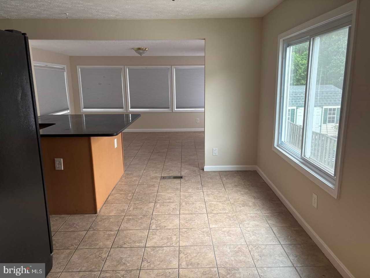 1450 Gesna Dr - Photo 4 of 12