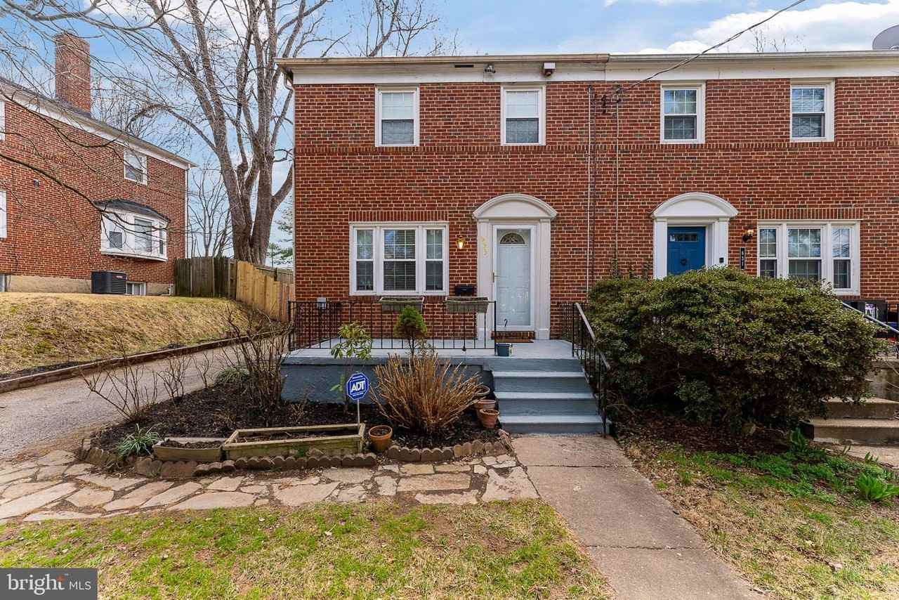 633 Walker Ave - Photo 2 of 32