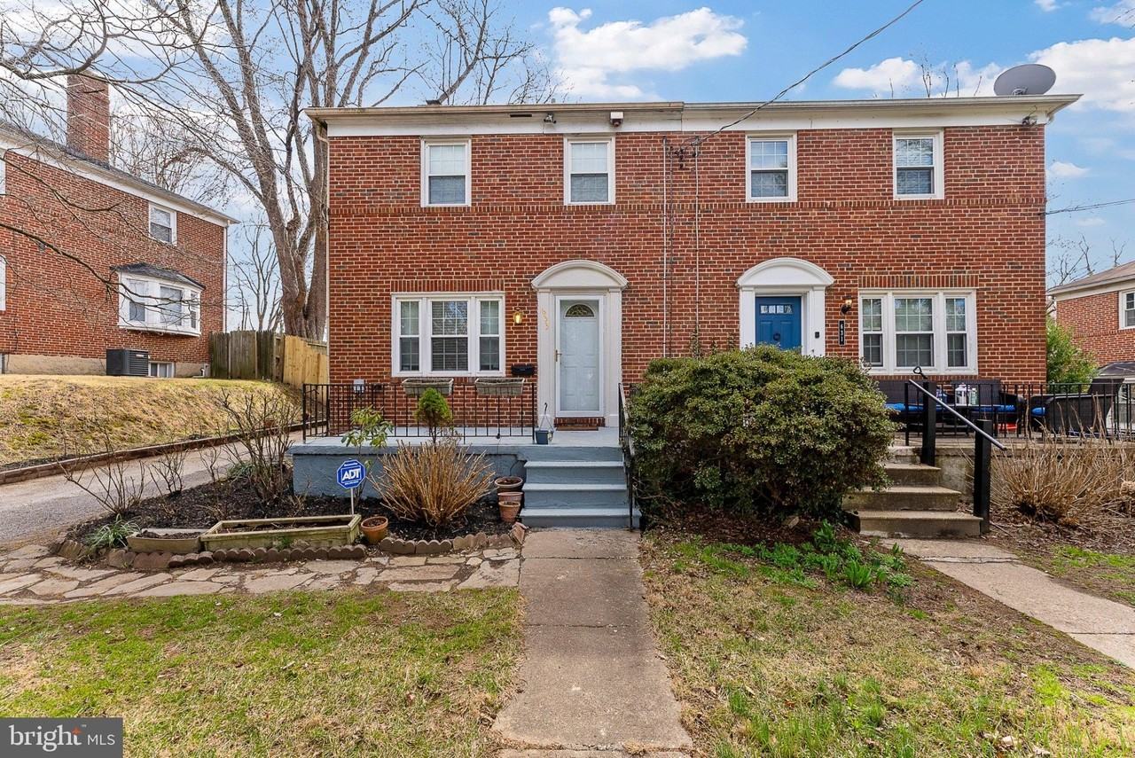 633 Walker Ave - Photo 3 of 32