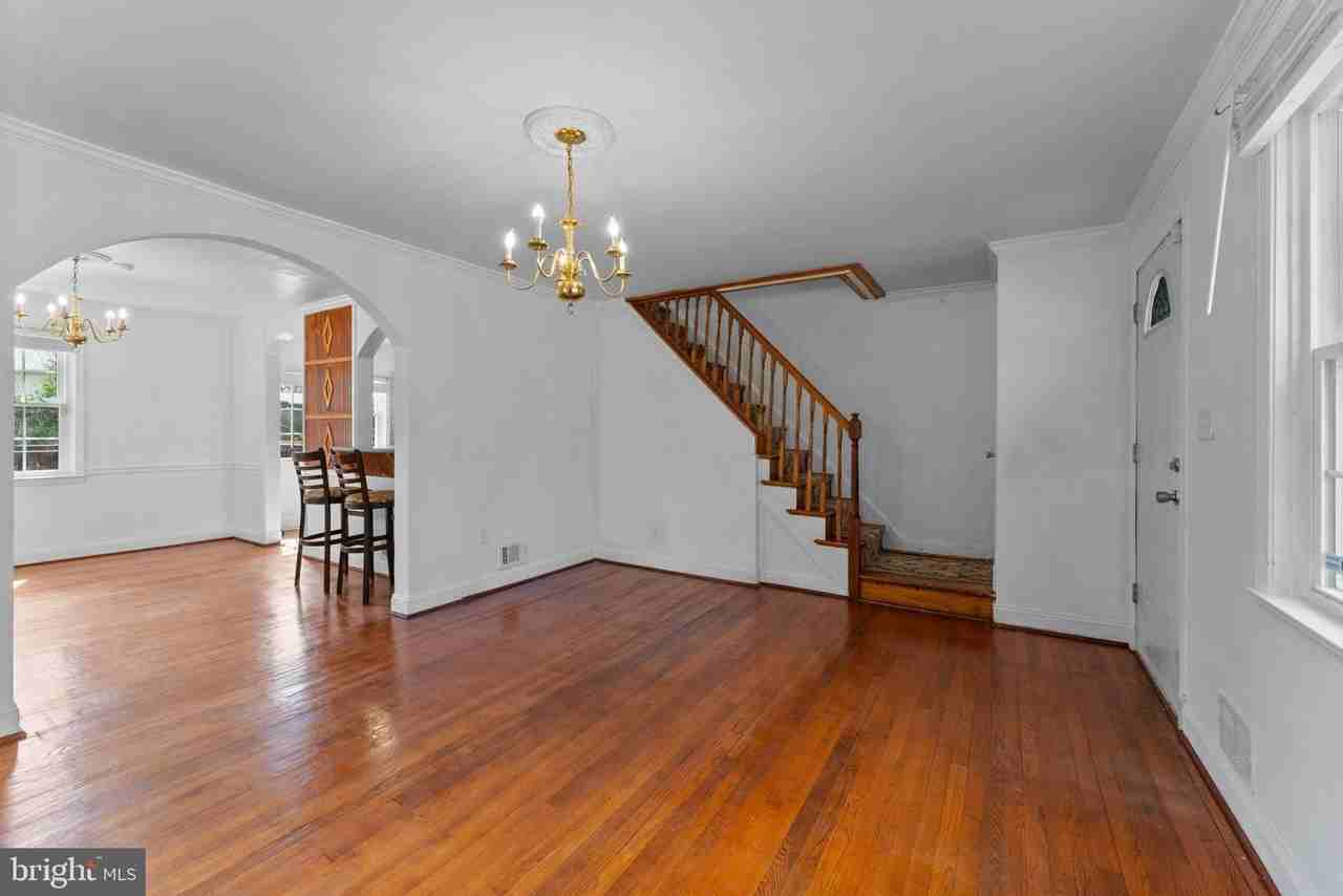 633 Walker Ave - Photo 4 of 32
