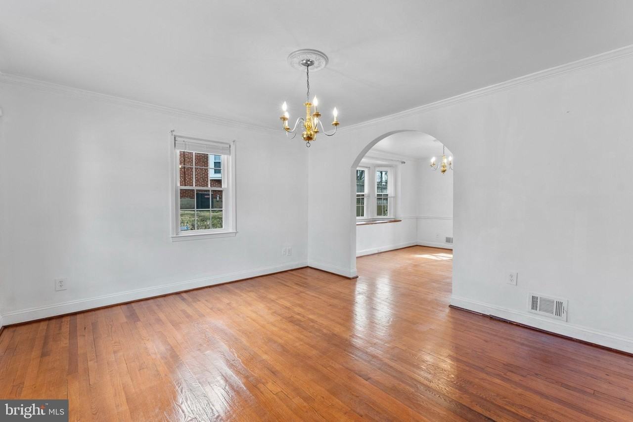 633 Walker Ave - Photo 5 of 32