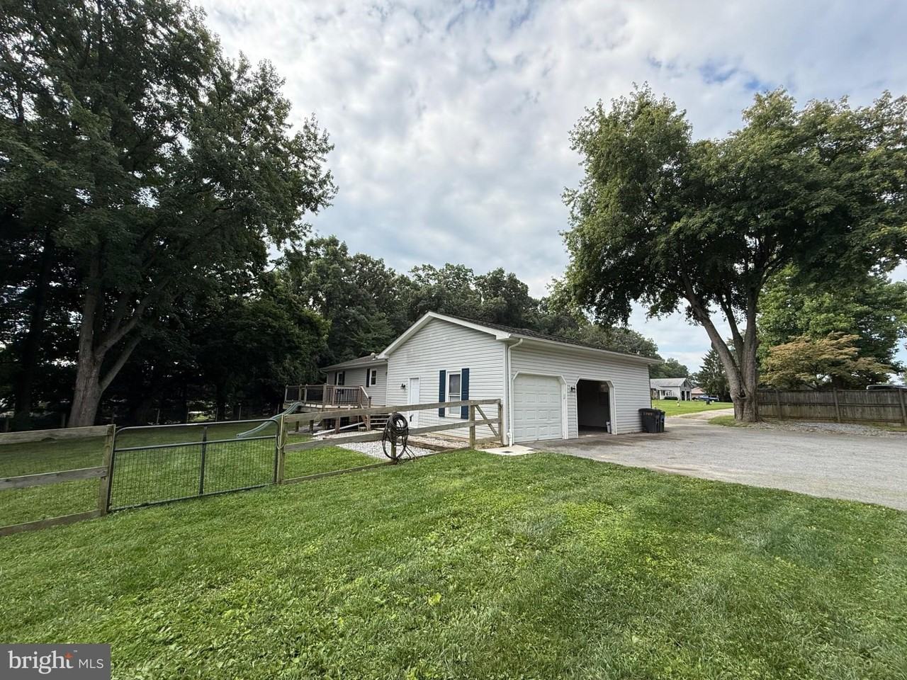1707 Fairmount Rd - Photo 4 of 42