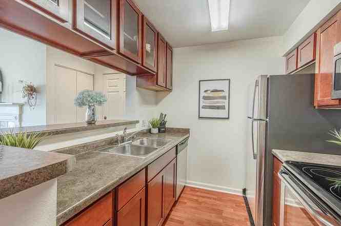701 Harbor House DriveUnit 8 #8 - Photo 5 of 21