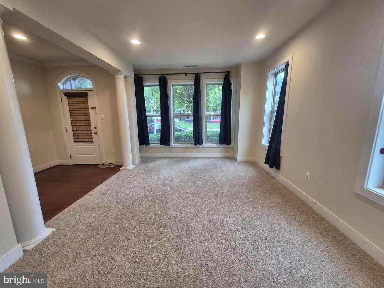 251 Decoverly Dr - Photo 4 of 33