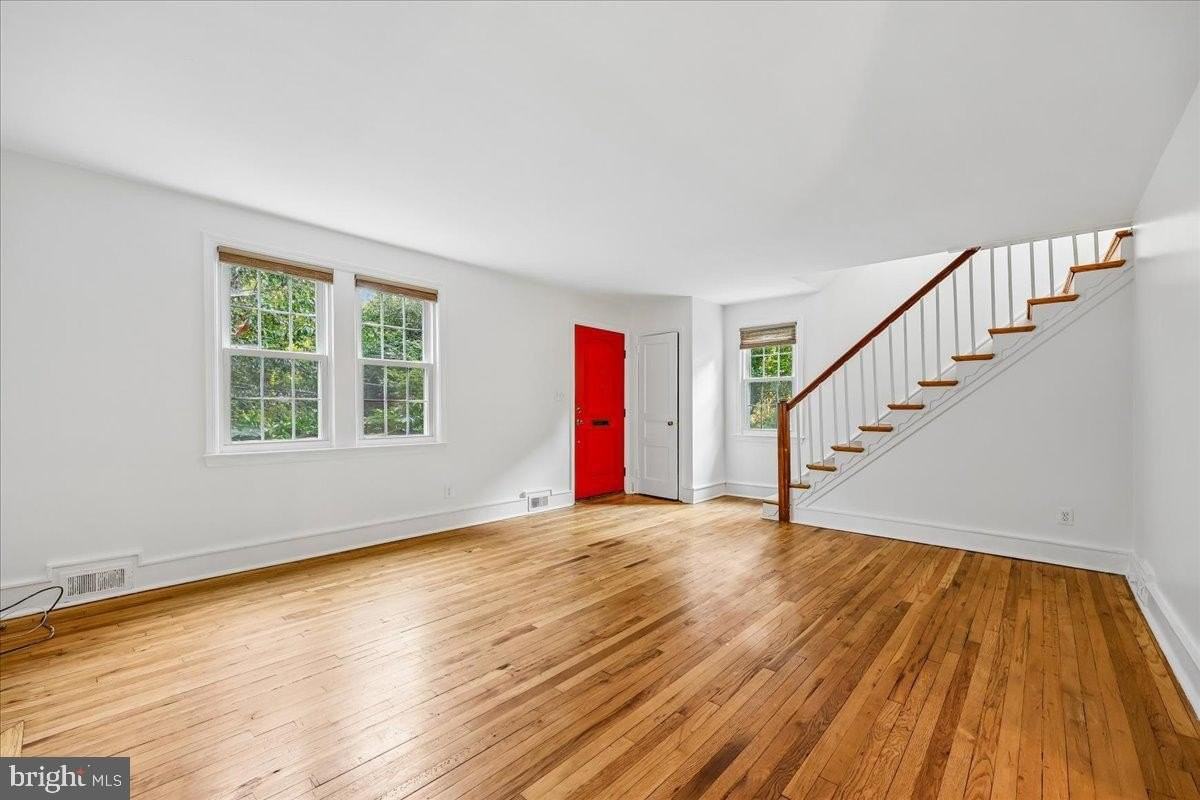 406 Mississippi Ave - Photo 5 of 26