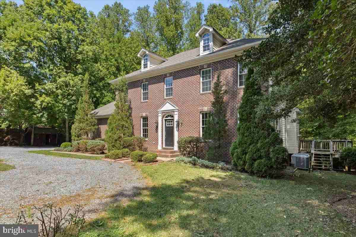28920 Livingston Dr - Photo 2 of 49