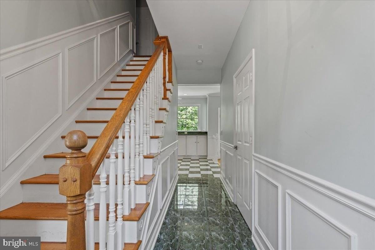 28920 Livingston Dr - Photo 4 of 49