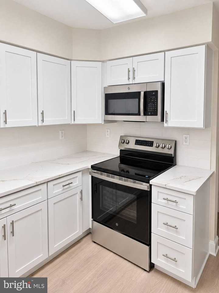 15 Heather Ct - Photo 4 of 22