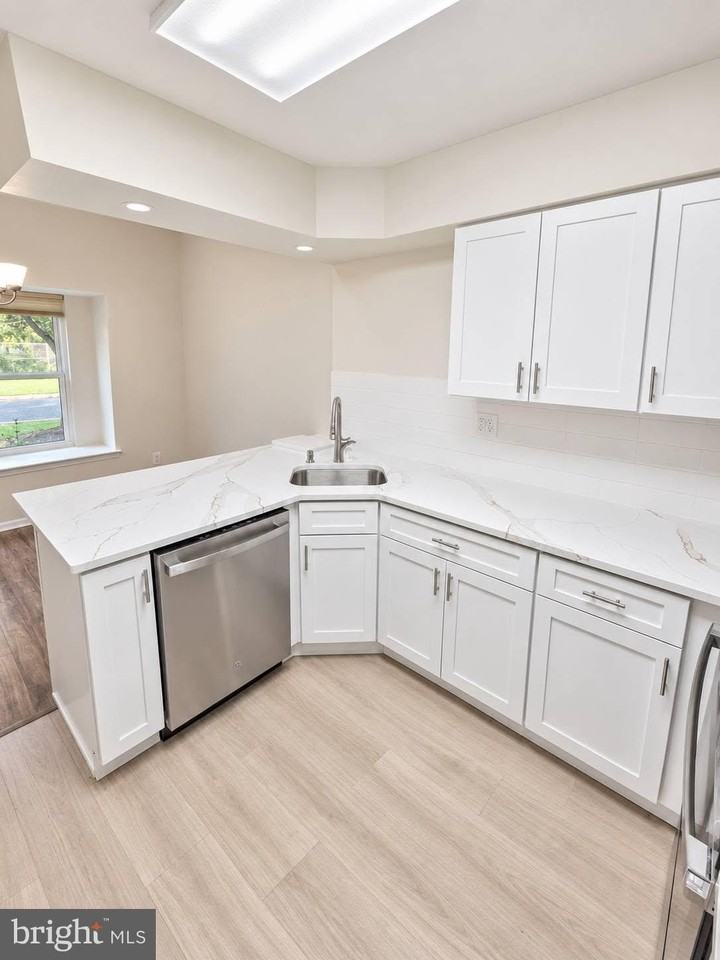 15 Heather Ct - Photo 5 of 22