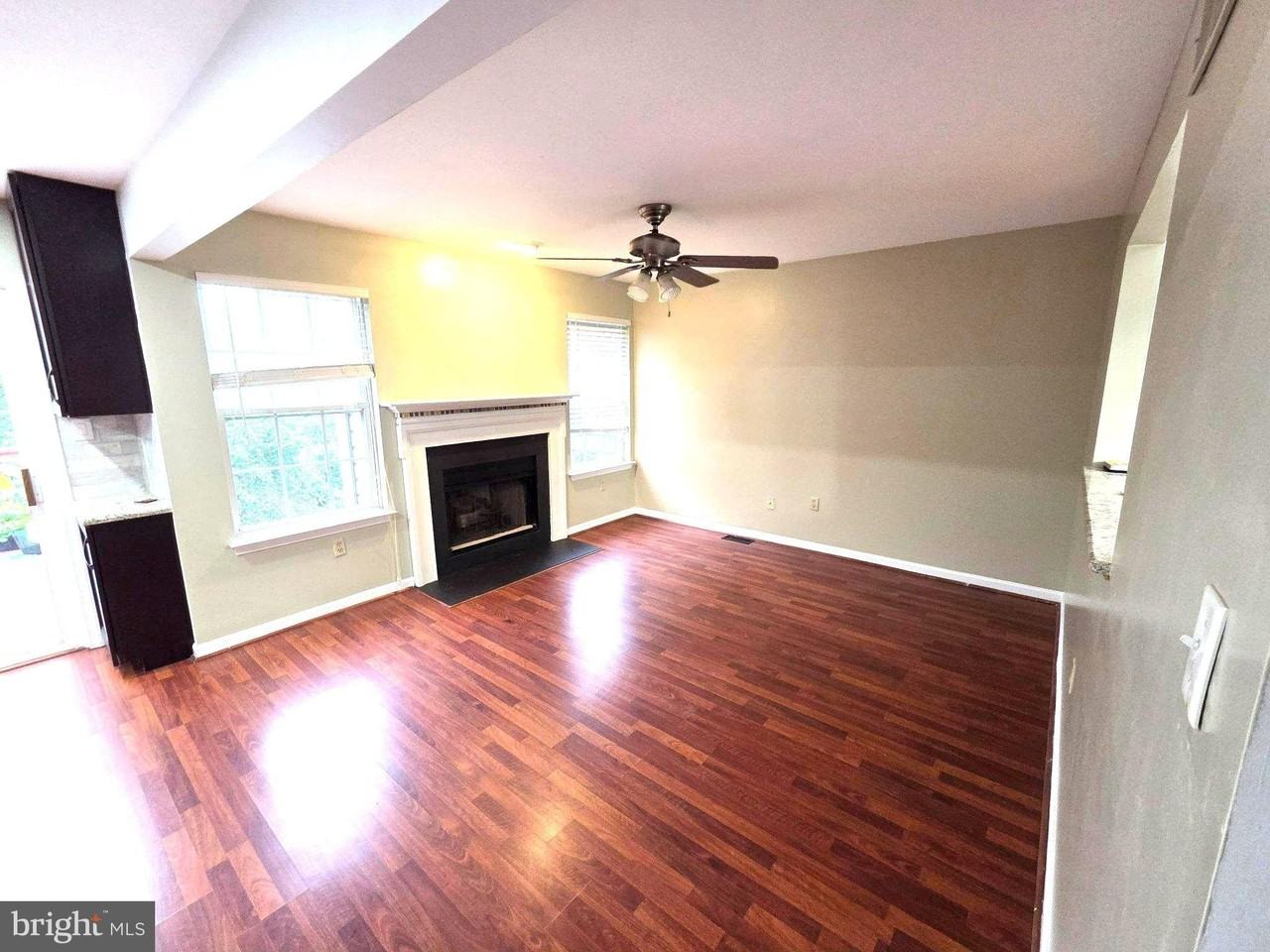 1146 Oxford Cir - Photo 5 of 25