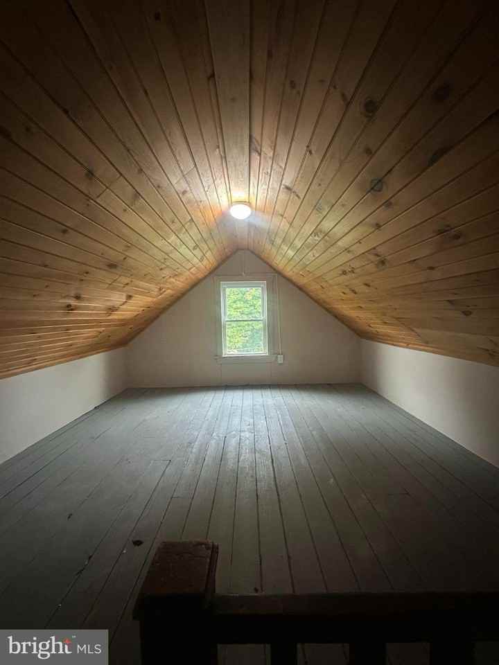 373B Easton Rd - Photo 7 of 10
