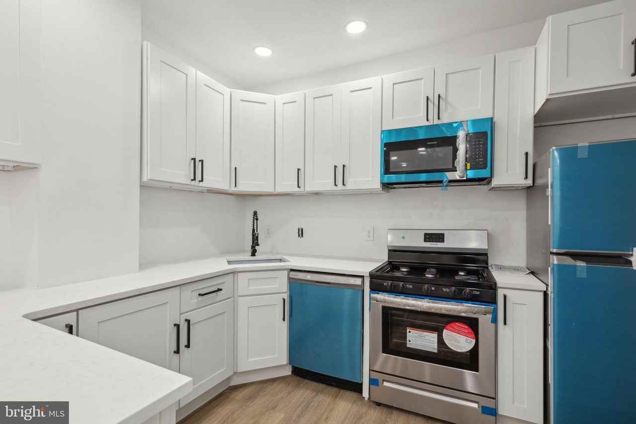 4928 Walton Ave #1 - Photo 5 of 17
