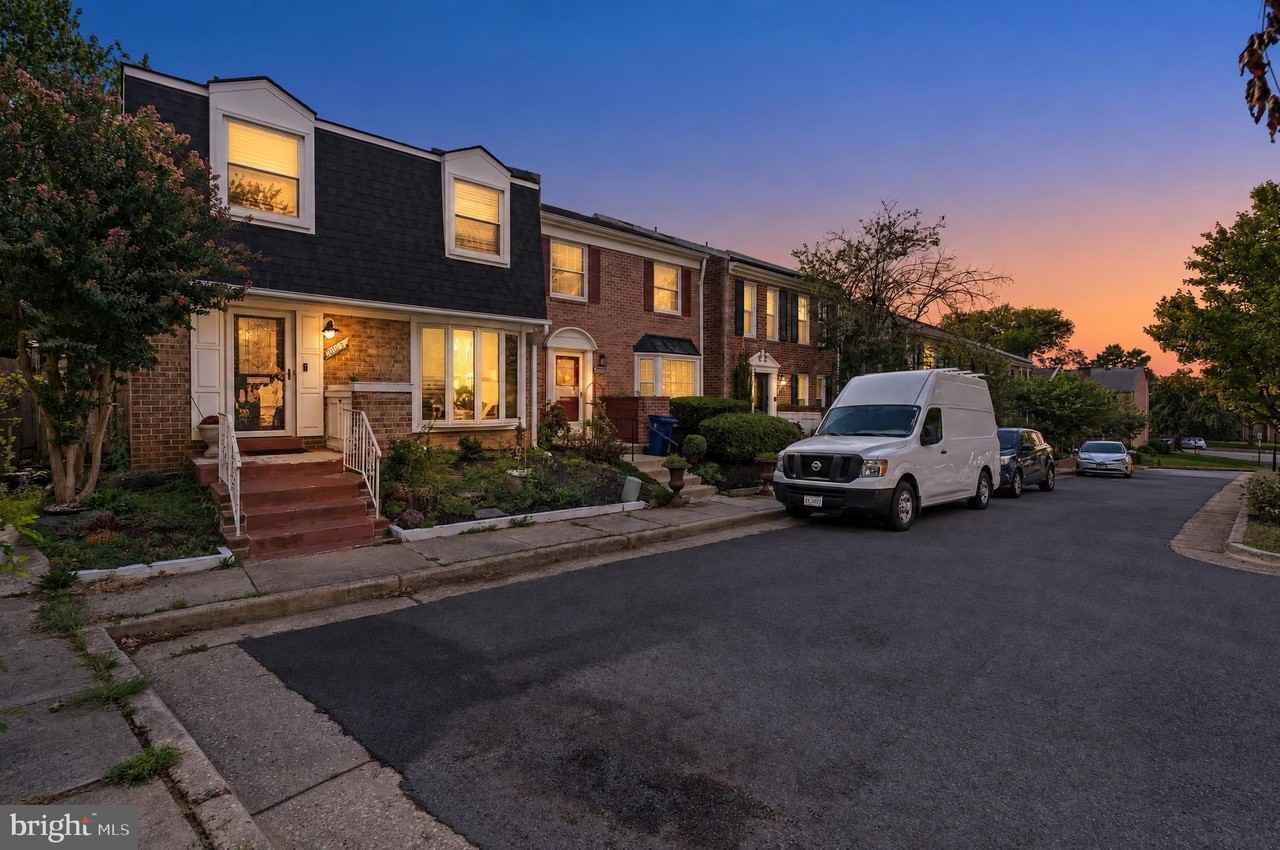 1013 N Vail St - Photo 2 of 31