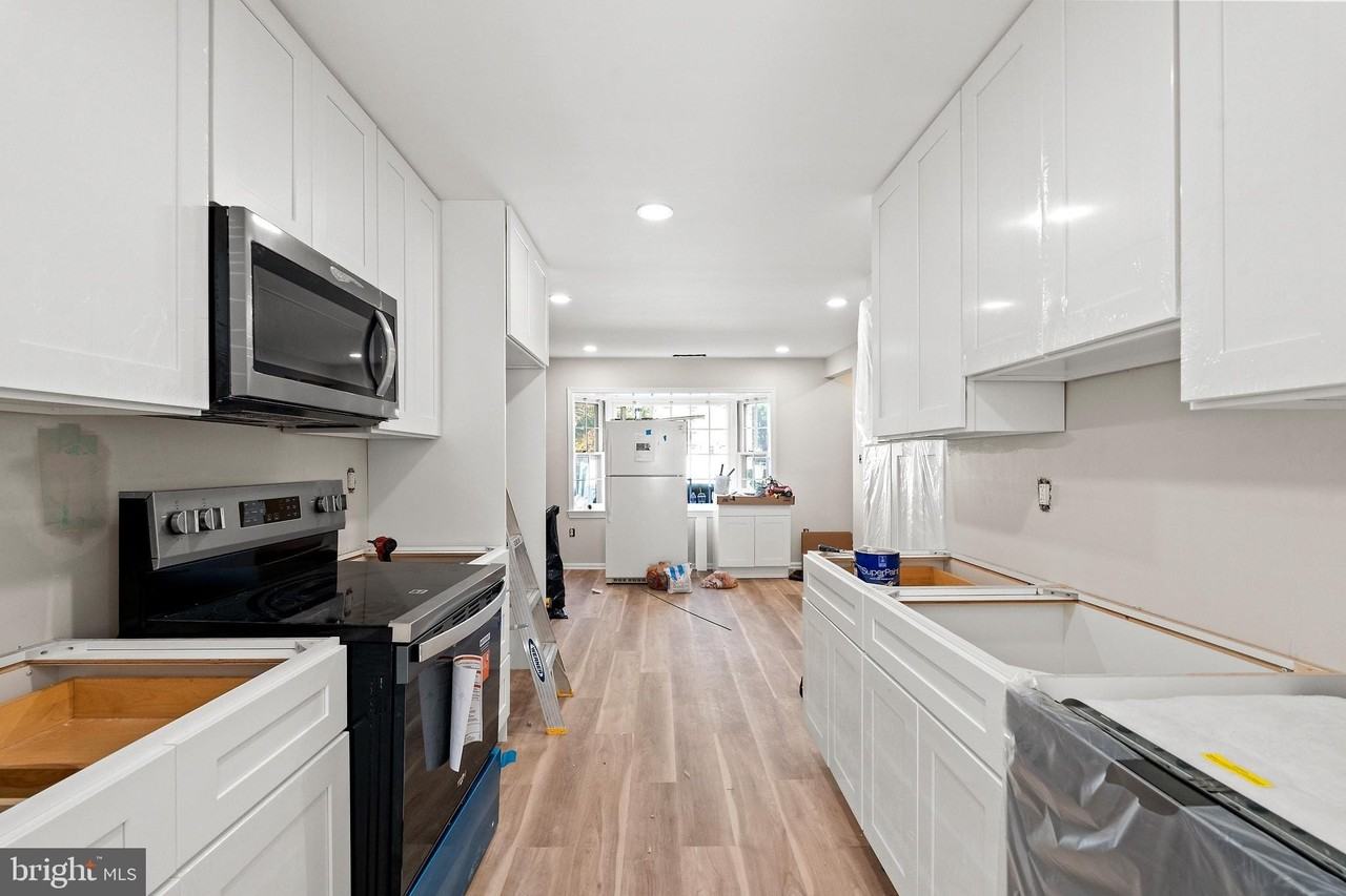 1013 N Vail St - Photo 5 of 31