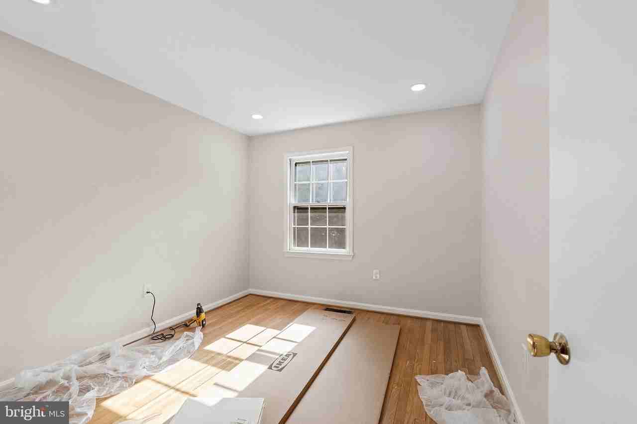 1013 N Vail St - Photo 6 of 31