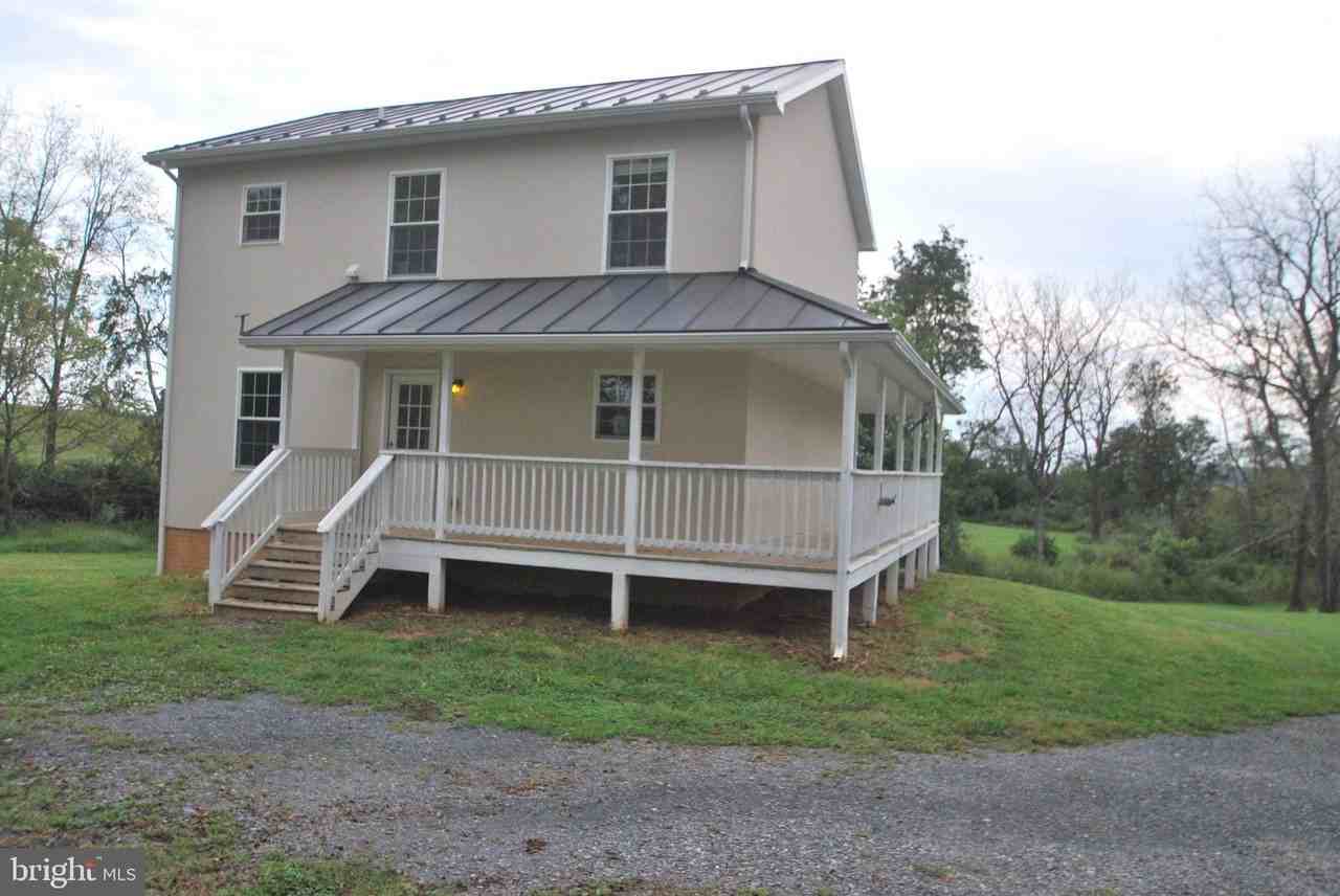 10266 Hume Rd - Photo 2 of 20