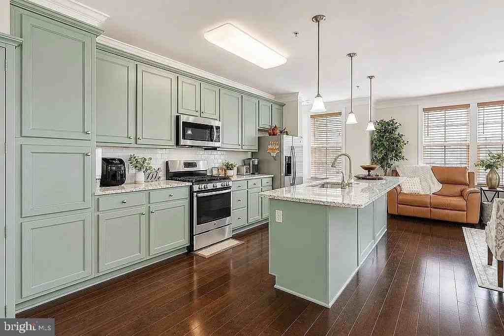 13723 Neil Armstrong Ave #209 - Photo 5 of 25