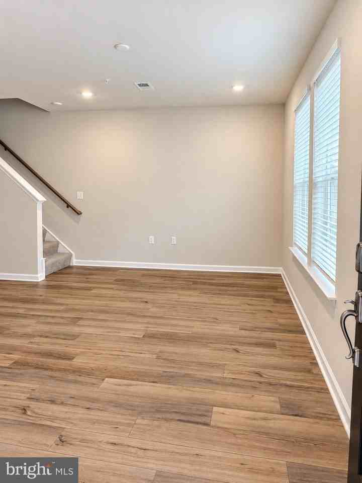42639 Darala Dr - Photo 2 of 27