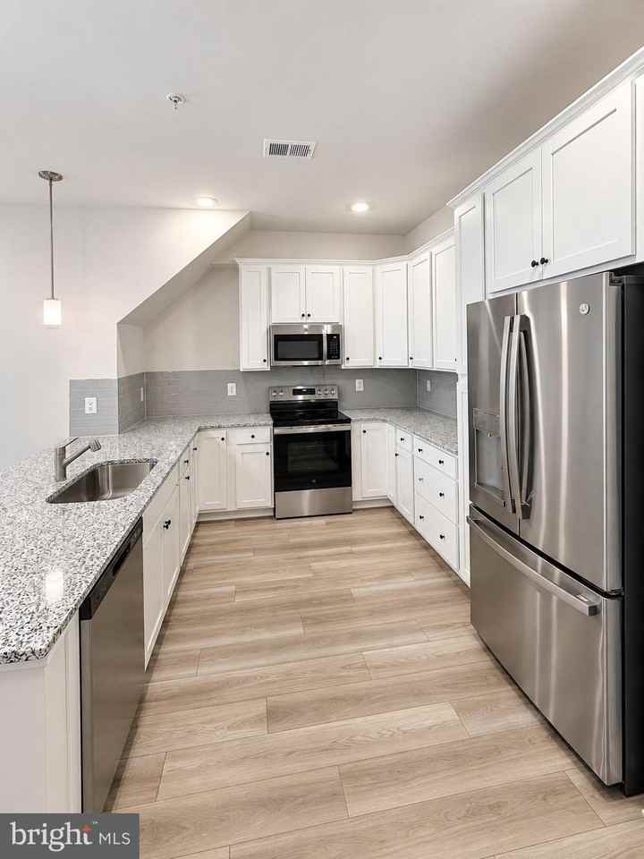 42635 Darala Dr - Photo 3 of 22