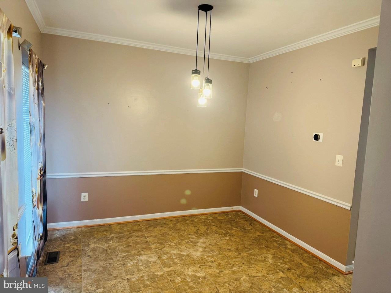 8643 Adrienne Pl - Photo 5 of 25