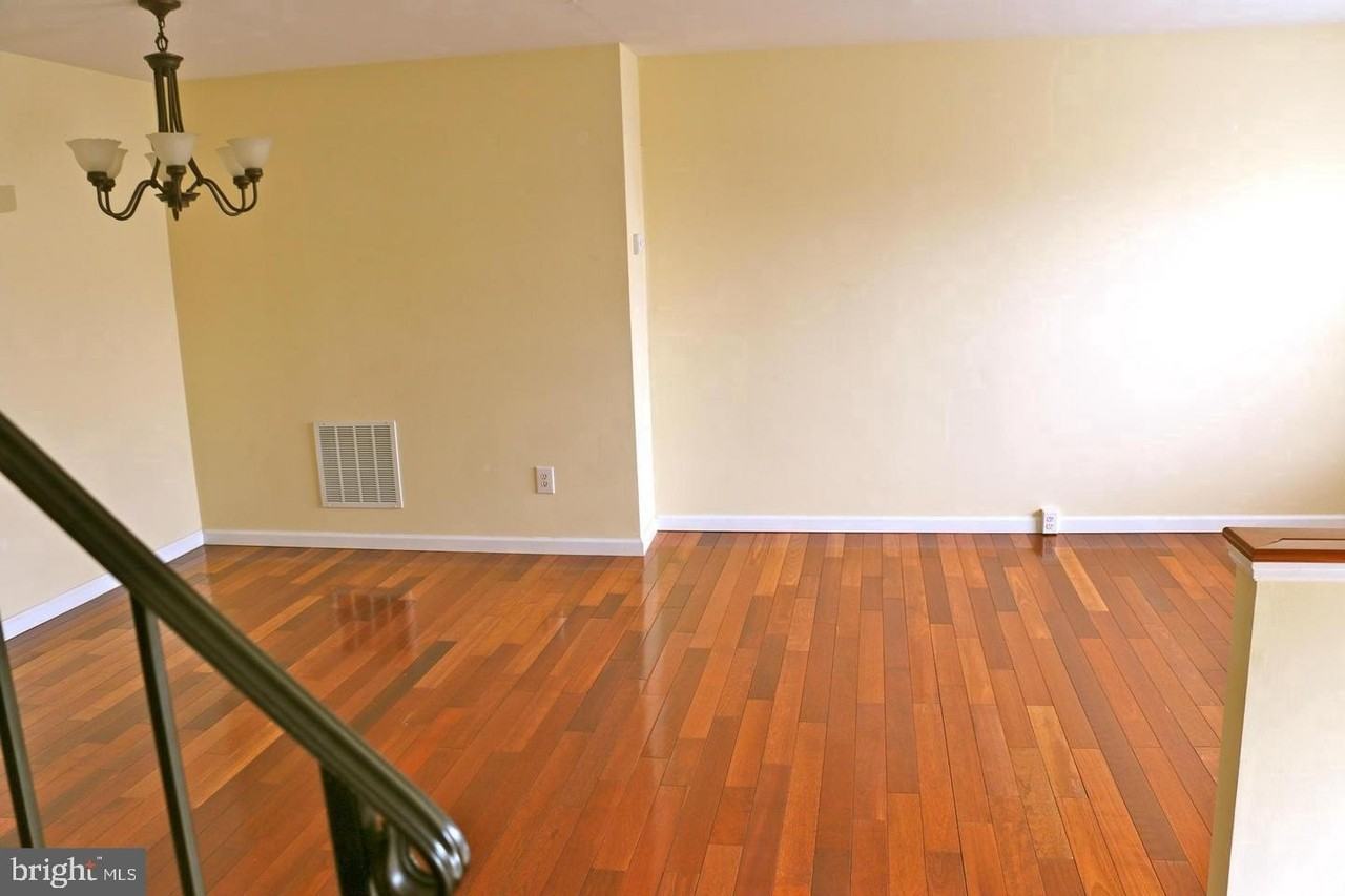 14904 Enterprise Ln - Photo 4 of 26