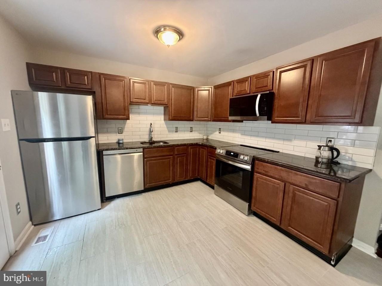 14904 Enterprise Ln - Photo 7 of 26